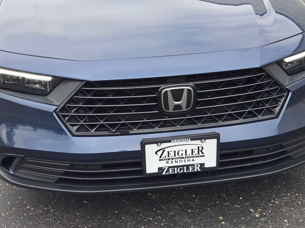 Used 2023 Honda Accord EX image 5