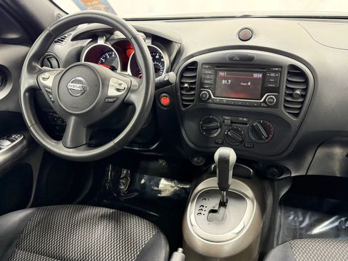 Used 2016 Nissan Juke S FWD image 21