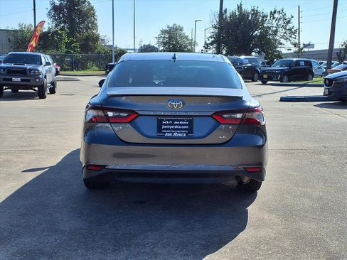 Used 2022 Toyota Camry LE image 27