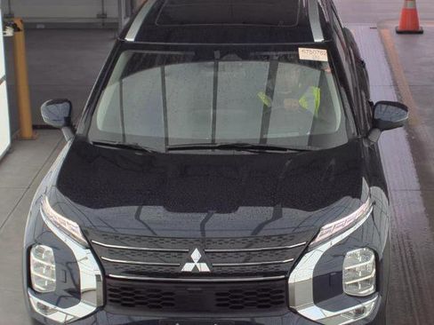 Used 2024 Mitsubishi Outlander SEL Black Edition image 3