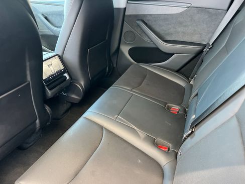 Used 2026 Tesla Model Y 2WD image 5