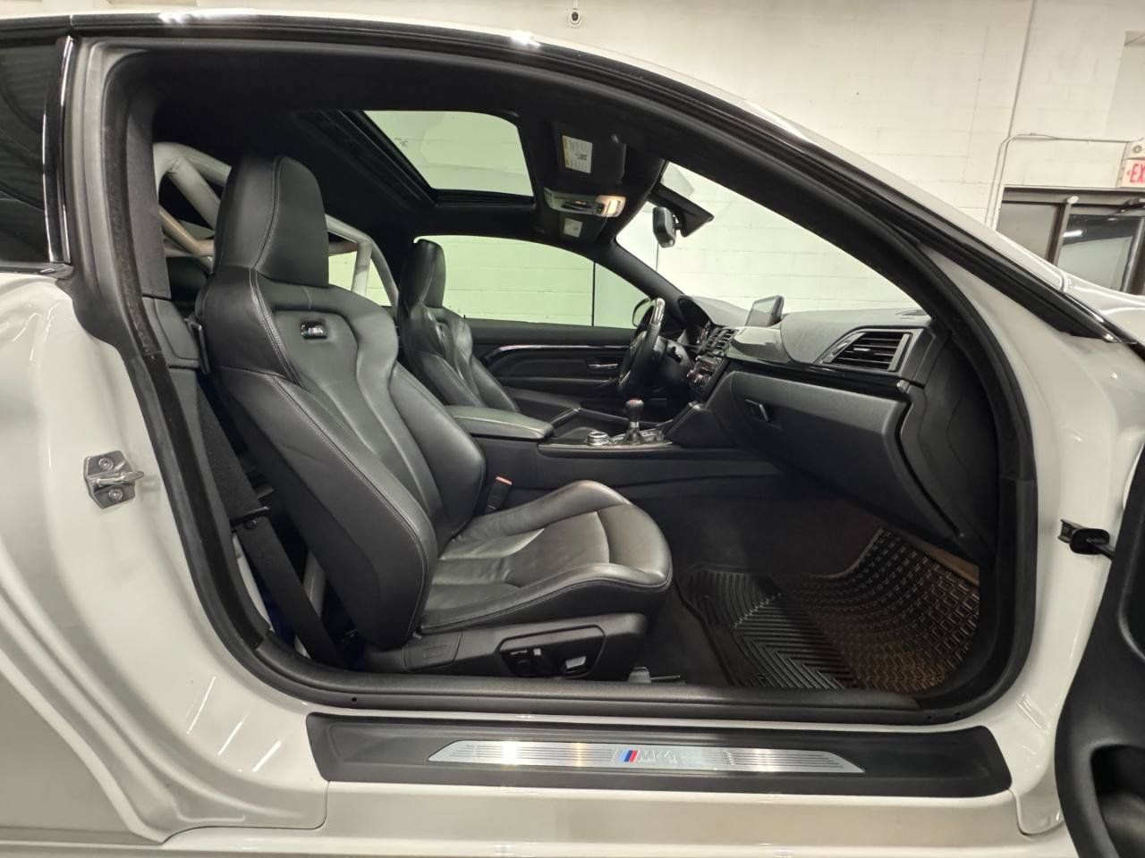 Used 2015 BMW M4 Coupe RWD image 17