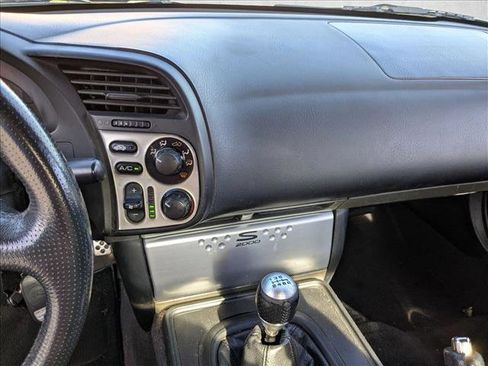 Used 2001 Honda S2000 image 12