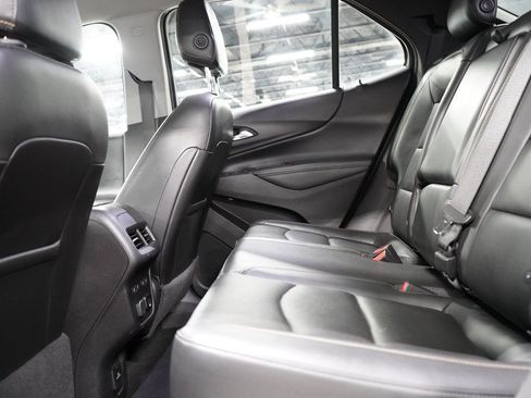 Used 2018 Chevrolet Equinox Premier FWD image 14