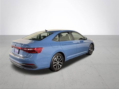 New 2026 Volkswagen Jetta SE image 6