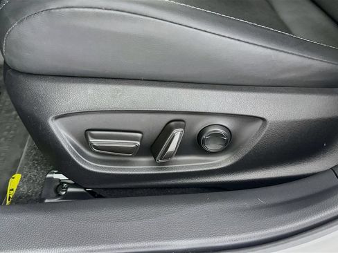 Used 2024 Toyota Prius XLE AWD/4WD image 21
