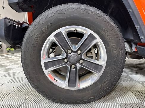 Used 2019 Jeep Wrangler Unlimited Sahara image 21