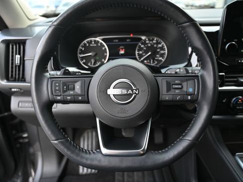 Used 2023 Nissan Pathfinder SL w/ SL Premium Package image 25