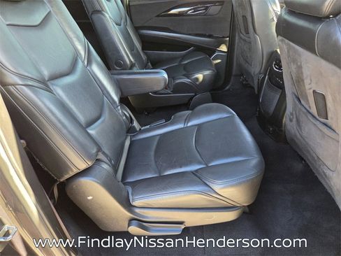 Used 2017 Cadillac Escalade ESV Platinum image 17