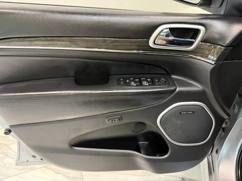 Used 2015 Jeep Grand Cherokee High Altitude RWD image 8