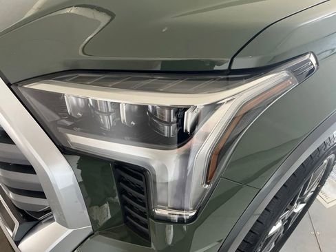 Used 2023 Toyota Tundra Limited AWD/4WD image 36