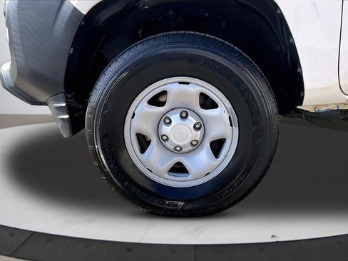 Used 2022 Toyota Tacoma SR RWD image 32