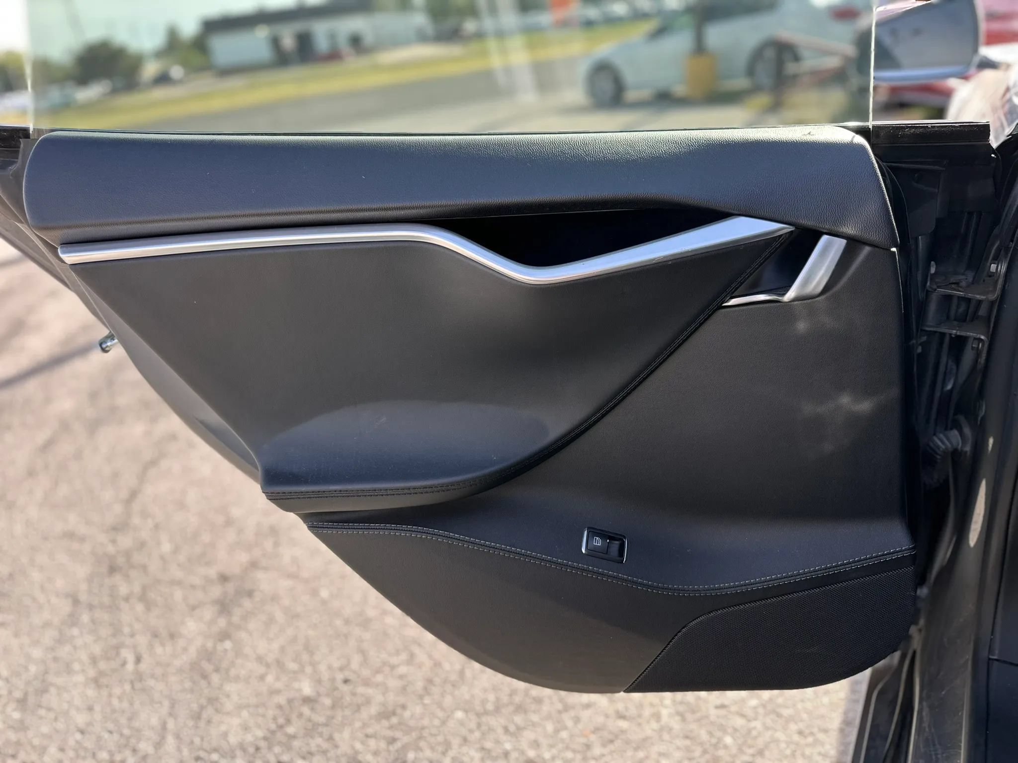 Used 2013 Tesla Model S Performance RWD image 22