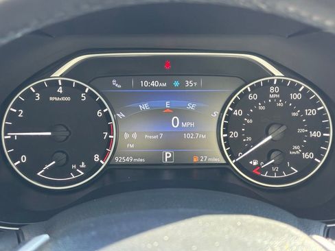 Used 2018 Nissan Maxima SR w/ Interior Lighting Package image 17