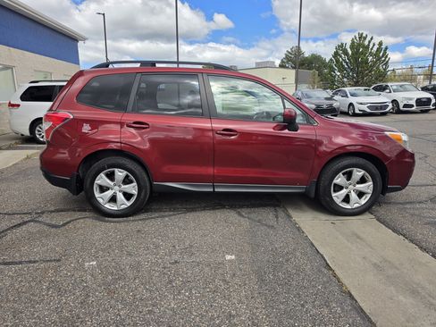 Used 2014 Subaru Forester 2.5i Premium w/ All-Weather Package AWD/4WD image 8