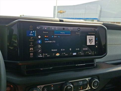 Used 2024 Jeep Wrangler Unlimited AWD/4WD image 17