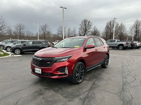Used 2024 Chevrolet Equinox RS image 1