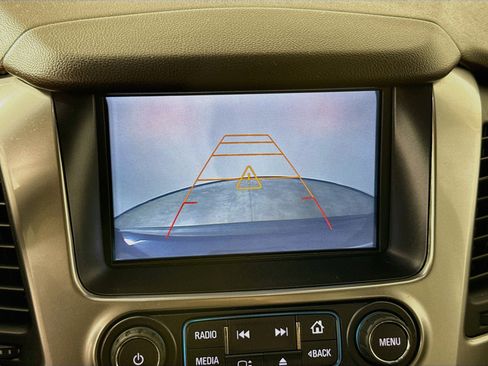 Used 2017 Chevrolet Suburban LT RWD image 15