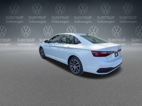 New 2025 Volkswagen Jetta SE image 16