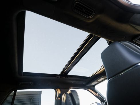 Used 2024 Lincoln Navigator Black Label image 30