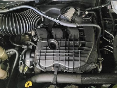 Used 2015 Dodge Grand Caravan American Value Package image 30