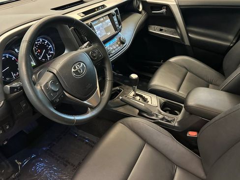 Used 2017 Toyota RAV4 Platinum FWD image 10