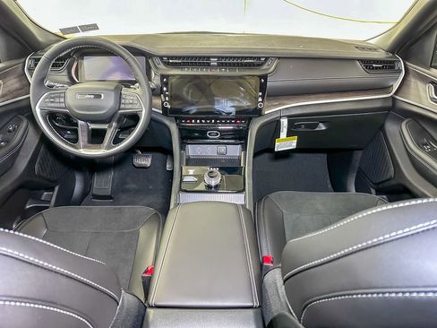 New 2026 Jeep Grand Cherokee Altitude image 24