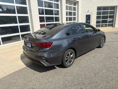Used 2023 Kia Forte LXS FWD image 4