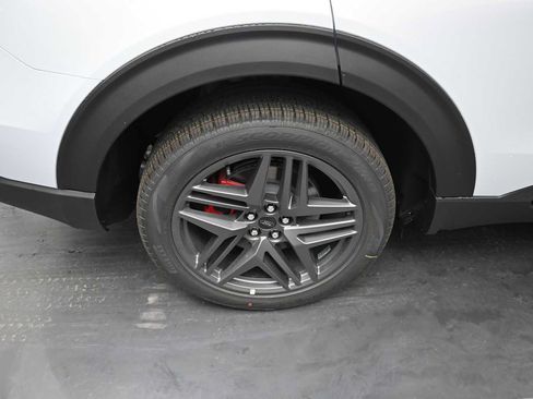 New 2026 Ford Explorer ST-Line w/ ST-Line Street Pack AWD/4WD image 10
