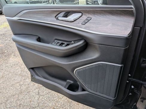 New 2026 Jeep Grand Cherokee L Limited AWD/4WD image 23