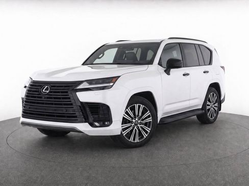Used 2025 Lexus LX 700h Luxury w/ Appearance Package AWD/4WD image 2