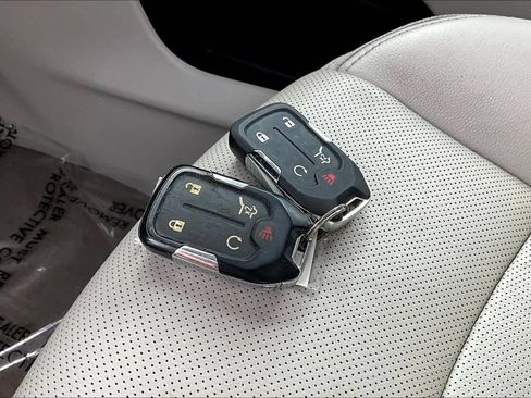 Used 2018 GMC Terrain Denali w/ Comfort Package AWD/4WD image 37