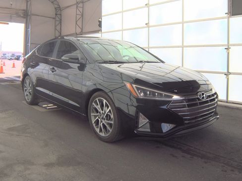 Used 2019 Hyundai Elantra Limited w/ Ultimate Package 02 image 4