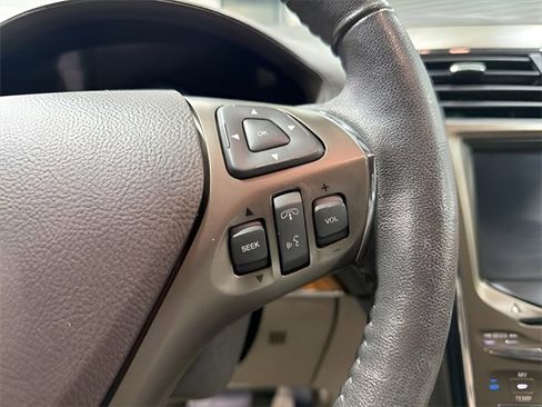 Used 2014 Lincoln MKX FWD w/ Equipment Group 101A image 18