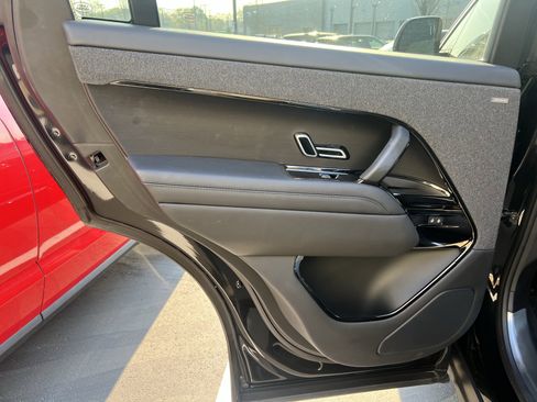 Used 2023 Land Rover Range Rover Sport SE Dynamic image 22