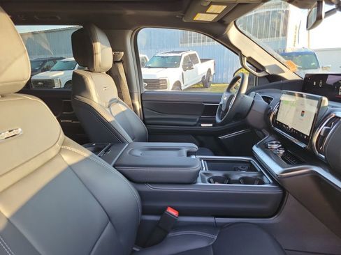 New 2026 Ford Expedition Platinum w/ Stealth Appearance Package AWD/4WD image 34