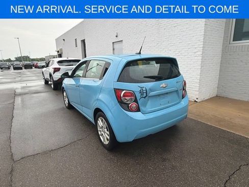 Used 2014 Chevrolet Sonic LT w/ Fun and Sun Package FWD image 9