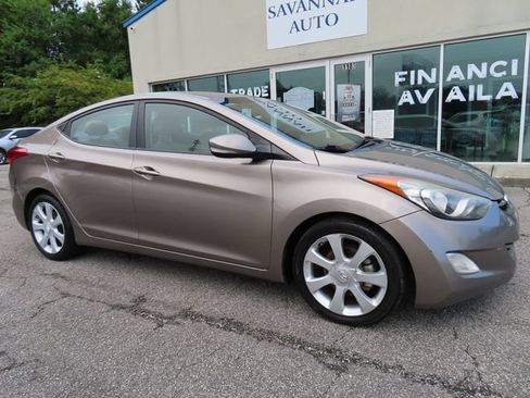 Used 2013 Hyundai Elantra Limited w/ Technology Pkg FWD image 6
