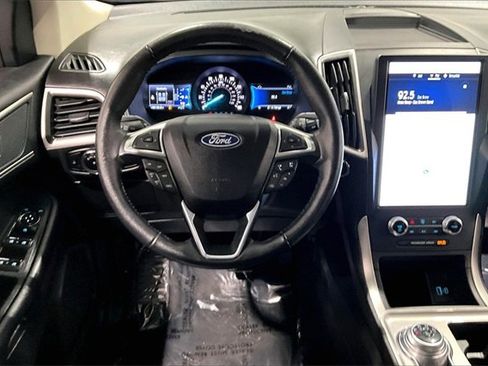 Used 2023 Ford Edge SEL image 8
