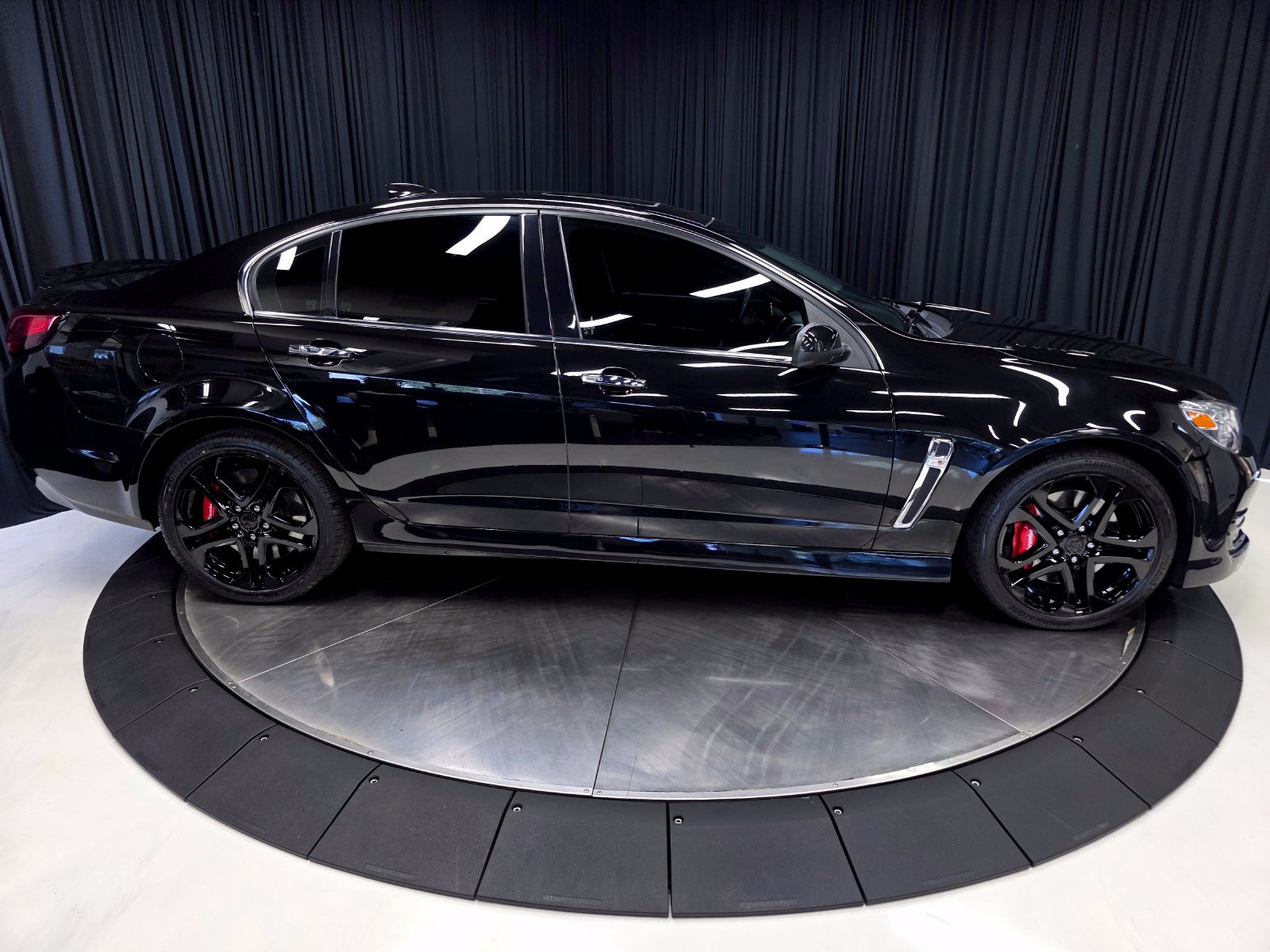 Used 2016 Chevrolet SS RWD image 13