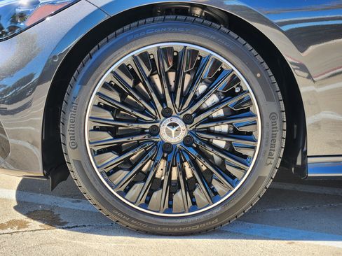 New 2026 Mercedes-Benz CLE 300 4MATIC Coupe image 12