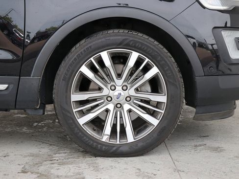Used 2017 Ford Explorer Platinum AWD/4WD image 16