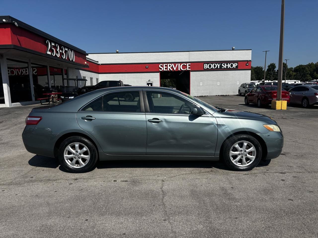 Used 2007 Toyota Camry LE FWD image 2