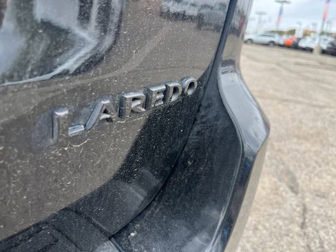 Used 2022 Jeep Grand Cherokee Laredo E image 34