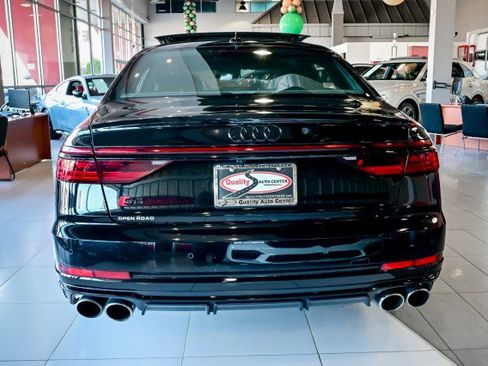 Used 2022 Audi S8 w/ S8 Comfort Plus Package image 6