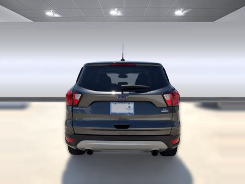 Used 2019 Ford Escape SE FWD image 10