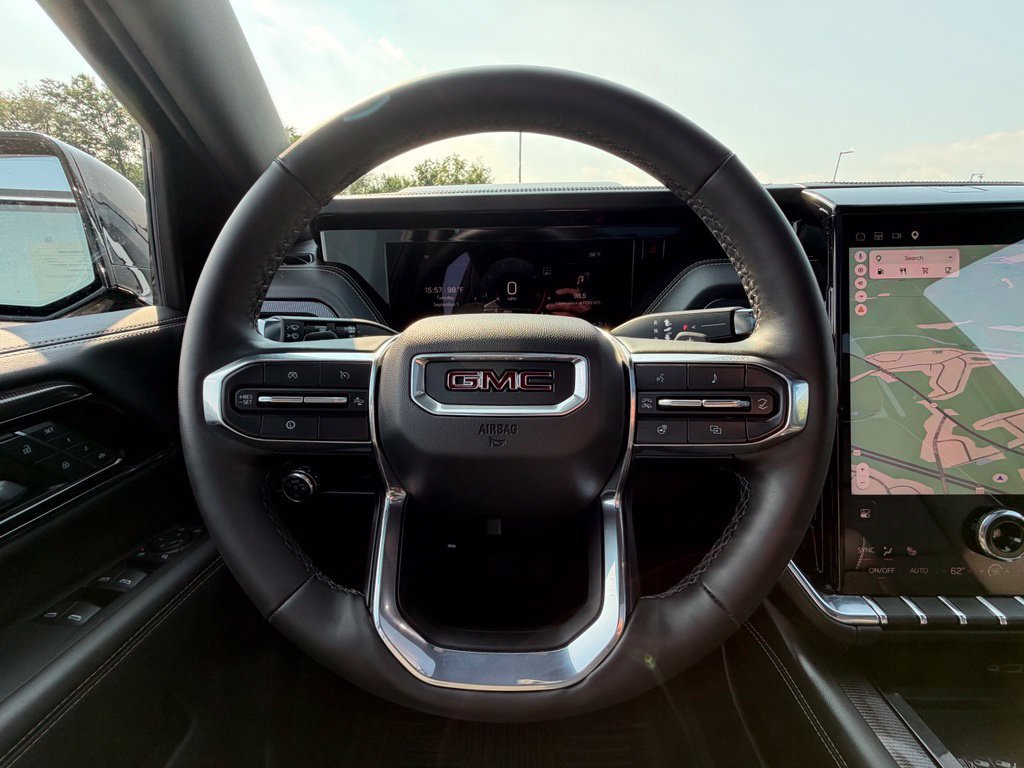 Used 2025 GMC Yukon XL Elevation AWD/4WD image 11