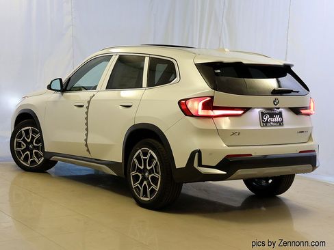 New 2026 BMW X1 xDrive28i w/ Technology Package AWD/4WD image 9