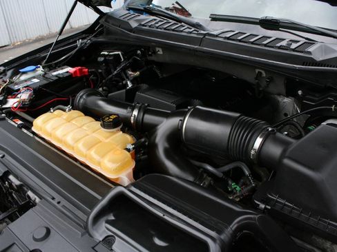 Used 2017 Ford F150 XLT w/ Equipment Group 302A Luxury image 30