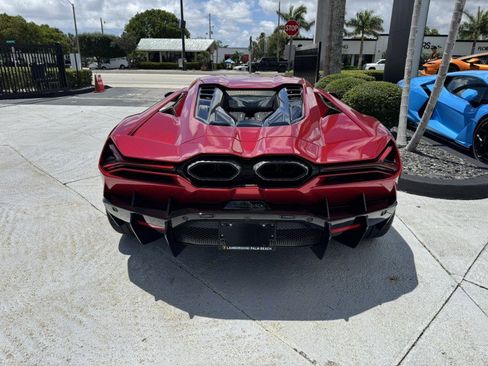 Used 2025 Lamborghini Revuelto AWD/4WD image 11